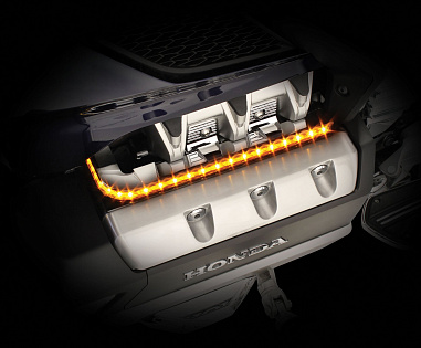Диодные огни на двигатель GL1800 от 2018г