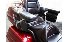 Пассажирские подлокотники GL1500 с крепежом для антенн 