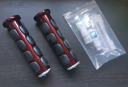 Ручки руля Kuryakyn для GL1800 в цвет мотоцикла (Dark Red)